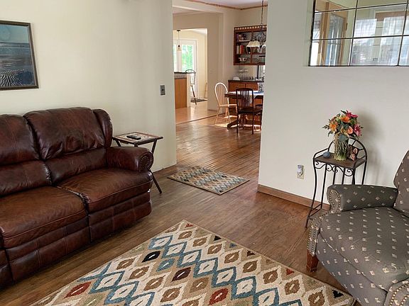 2nd image of 403 4th St