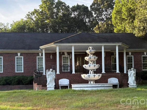 4900 Rocky River Rd, Charlotte, NC 28215
