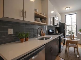 643 Halsey St Floor 3, Brooklyn, NY 11233