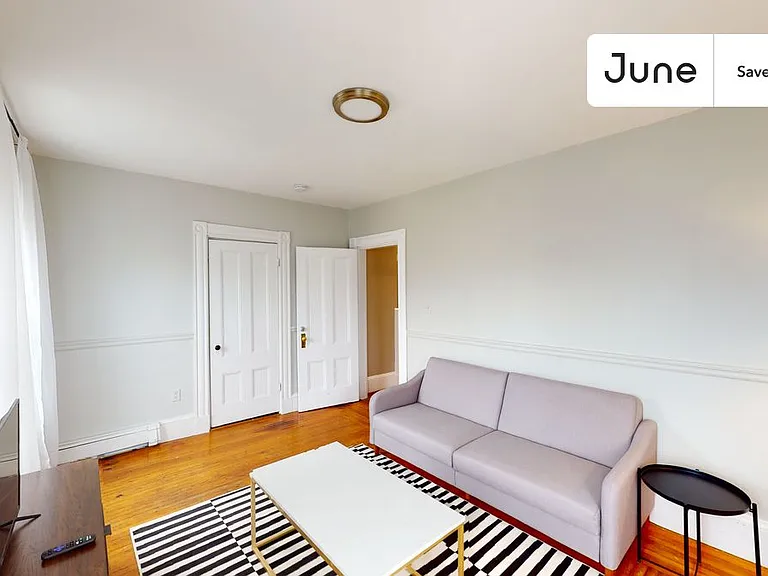 76 Easton St — Photo 6