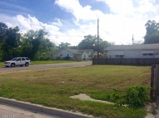 201 Oak St, Biloxi, MS 39530