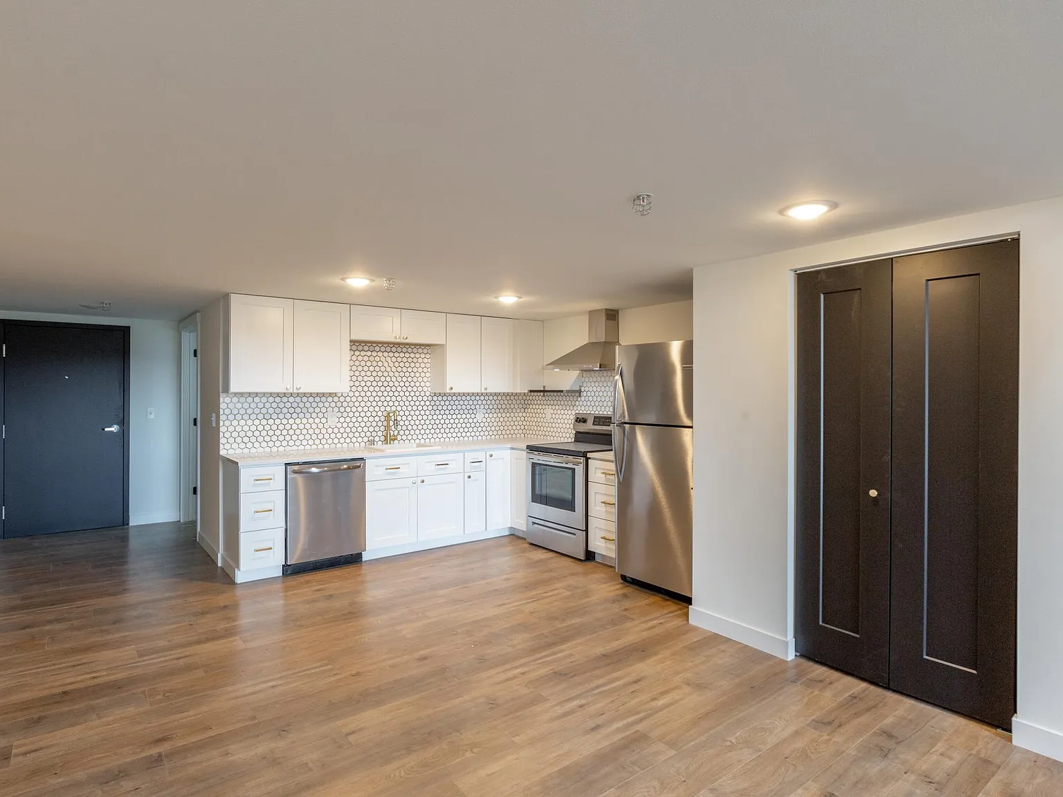 2 bed, 1130 sqft, $1,795 — Photo 4