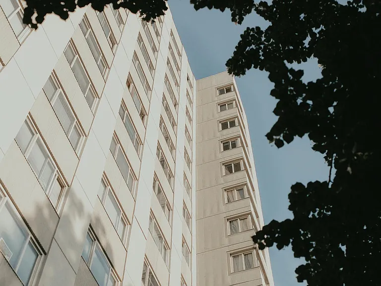 Park Tower Apartments — Photo 56