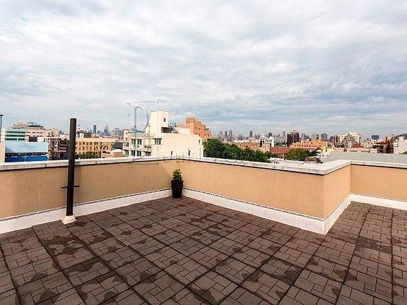5th image of 2625 28th St APT 2D