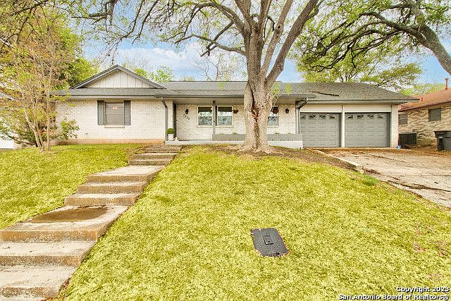 1st image of 3338 Colony Dr