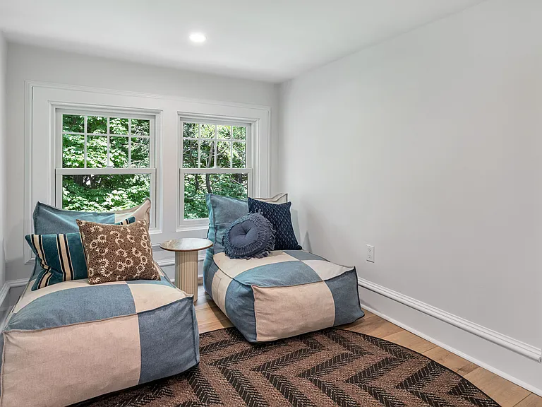 34 Washington Pl #2 — Photo 16