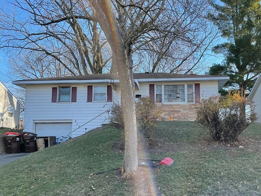 1st image of 513 11th Ave S