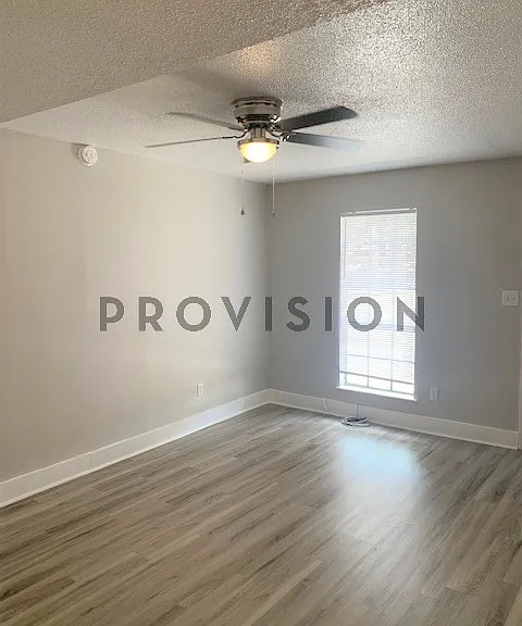 2 bed, 1.5 bath, $1,025 — Photo 4