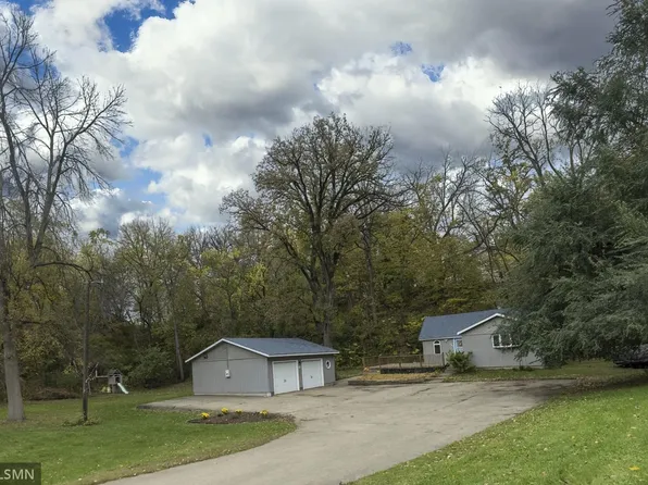 405 3rd St N, Cannon Falls, MN 55009