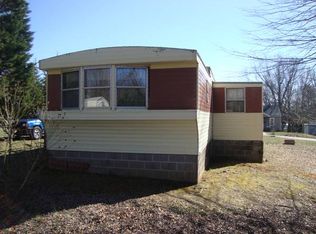 1718 7th Ave SW, Hickory, NC 28602