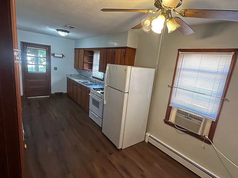112 Lambden Ave — Photo 13