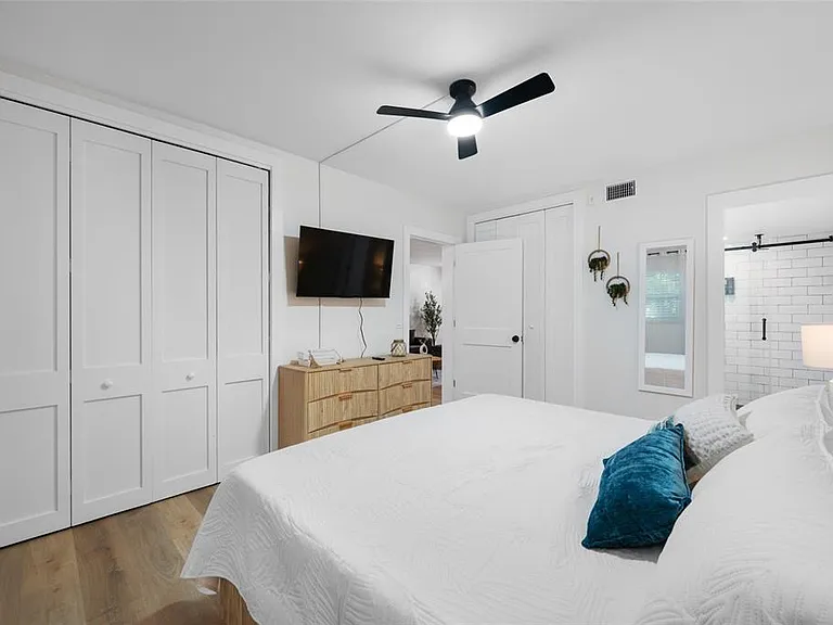 1433 S Belcher Rd #F9 — Photo 14