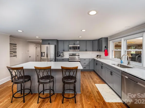 119 N Gibson St, Troutman, NC 28166