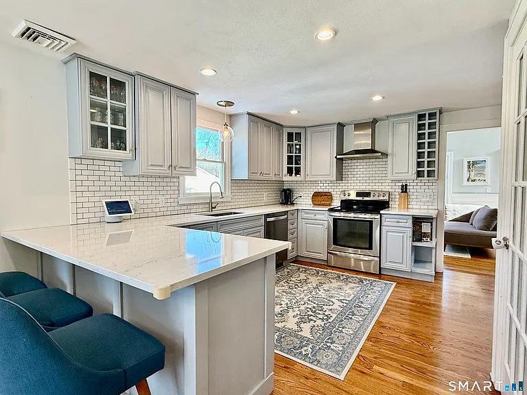 23 Sleepyhollow Dr — Photo 6
