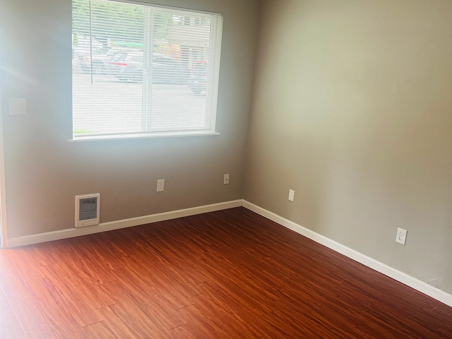 Lakeland Heights — Photo 4