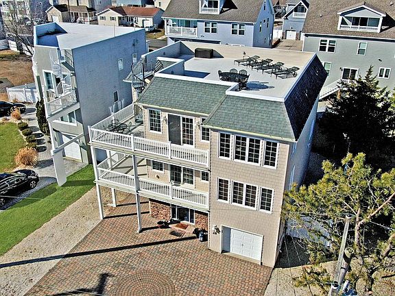 2nd image of 28 Cattus St #1
