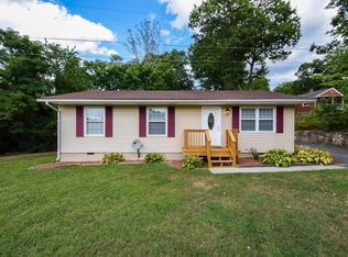 3198 Ivyland Rd, Roanoke, VA 24014