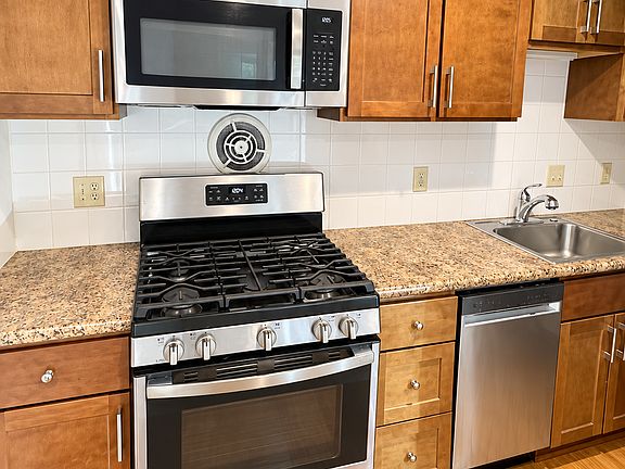 2nd image of 60 Rutland St APT 4