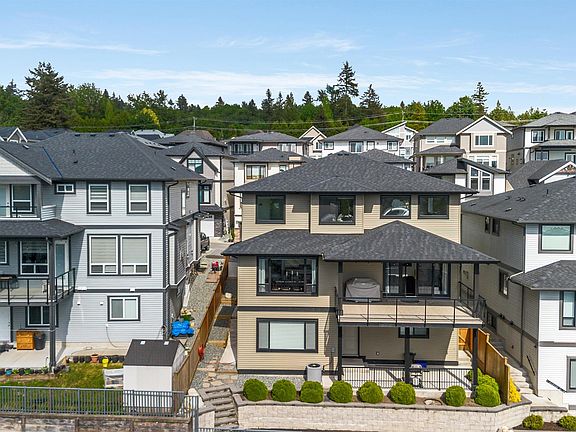 2nd image of 4295 Old Clayburn Rd #39