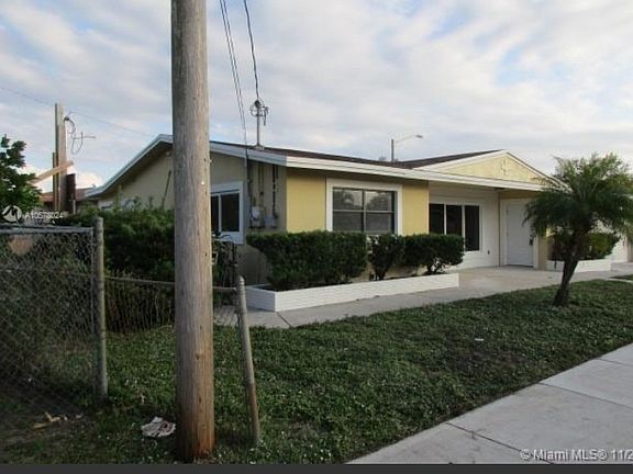 3rd image of 2391 NW 6th Pl #2