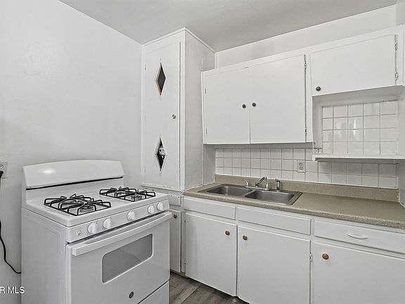 4th image of 3912 Kemp Ave #5