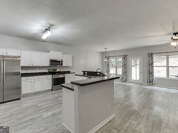 4th image of 5854 Bridgeport Ct