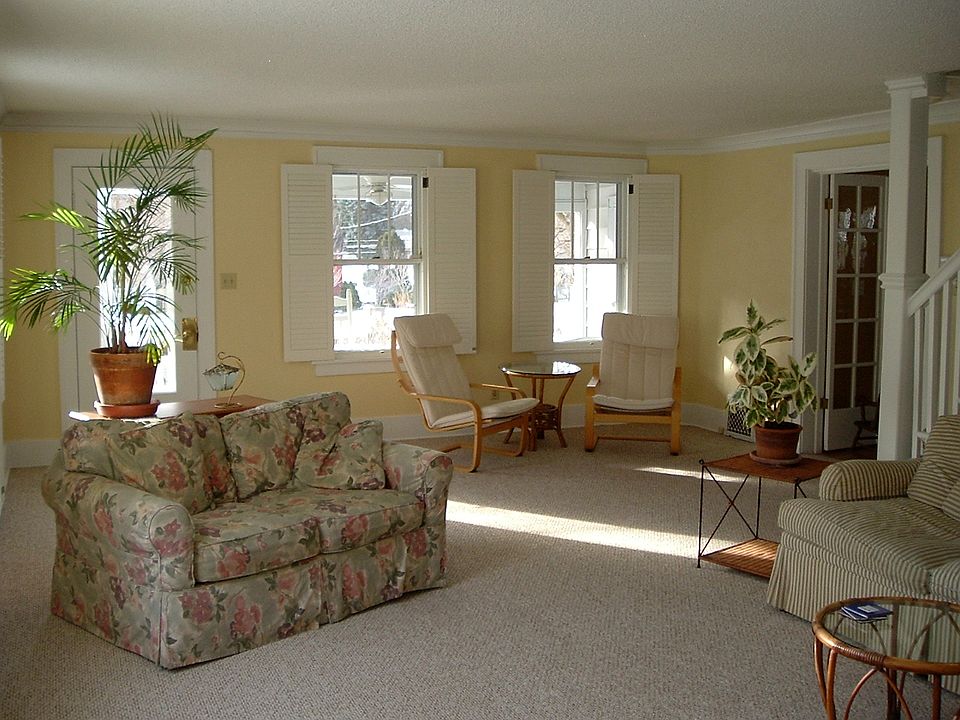 725 E Chicago Ave Naperville IL Zillow