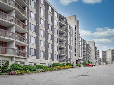 1500 Worcester Rd APT 215, Framingham, MA, 01702