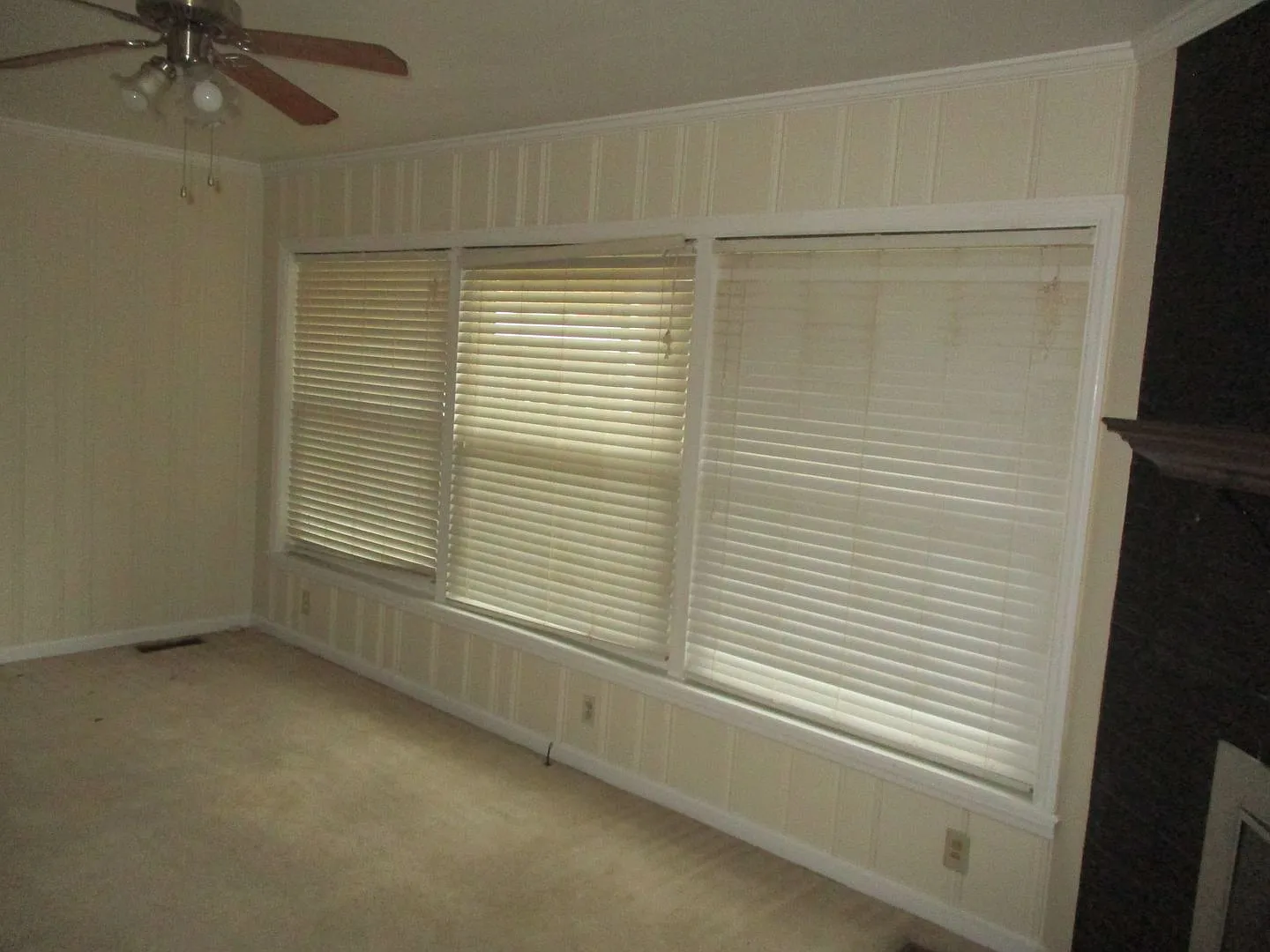 Edgewater, 1020 — Photo 2