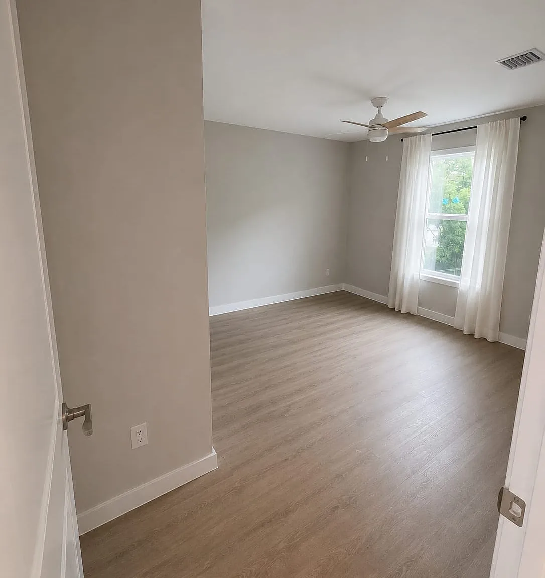 2 bed, 1000 sqft, $3,000 — Photo 1