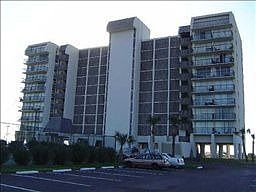 5th image of 415 E Beach St APT 902