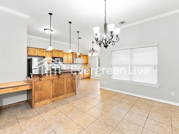 4th image of 11305 NW 98th St