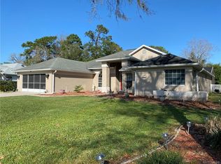 30 Pine St, Homosassa, FL 34446