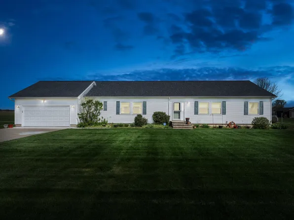 70915 Sterling Dr, Edwardsburg, MI 49112