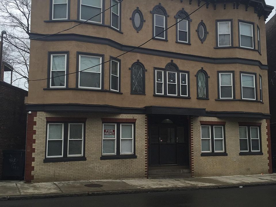 Main Entrance 55 Washington