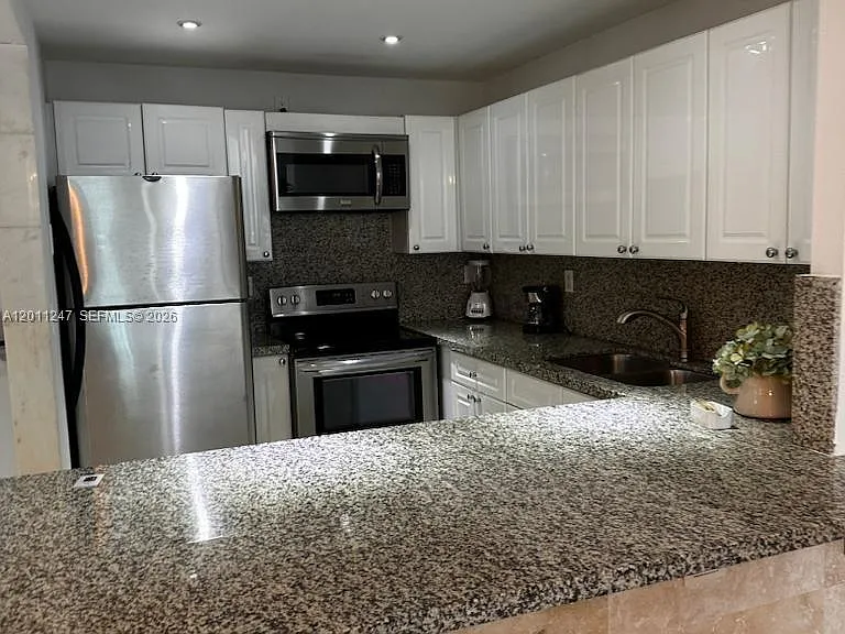 2301 Collins Ave #632 — Photo 12