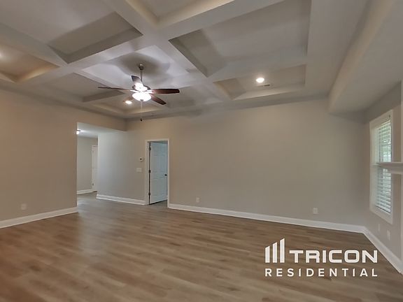 4th image of 519 Somerset Ln