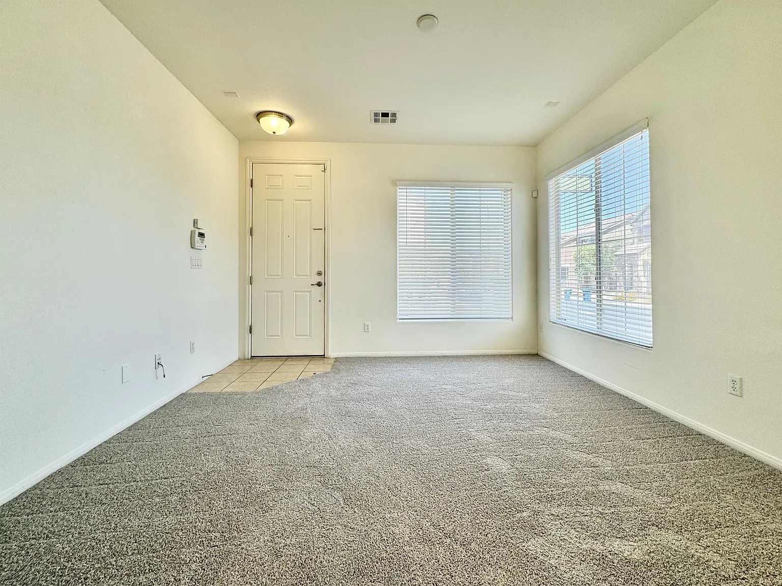 Tristan Flower Ave - 1725 - 1 — Photo 4