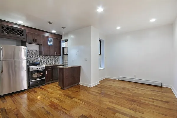 Rented by Blue Egg Realty Corp | media 8