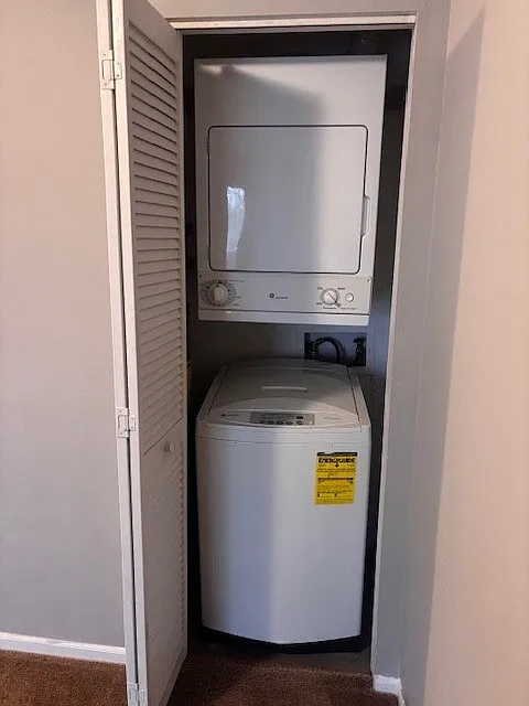 College Park Apartments — Photo 3
