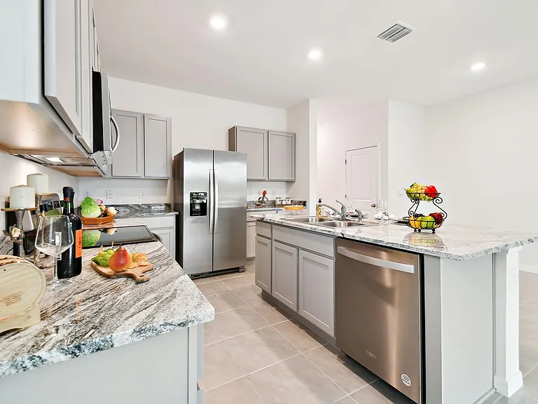 32943 Regent Canal St — Photo 17