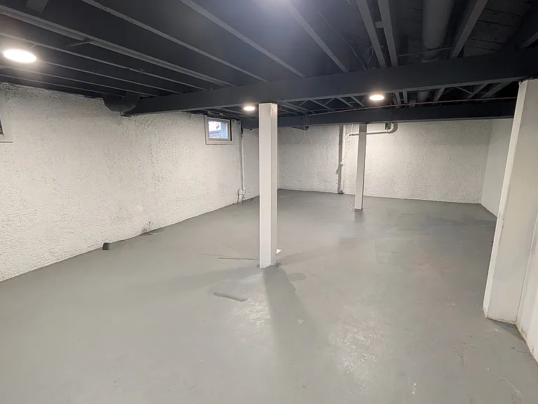 30 Lincoln Ave — Photo 24
