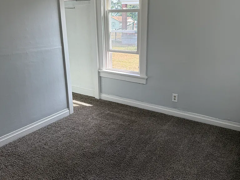 1837 Montana Ave — Photo 4