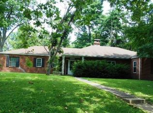 16 Green Acres Rd, Saint Louis, MO 63137