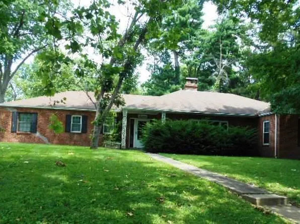 16 Green Acres Rd, Saint Louis, MO 63137