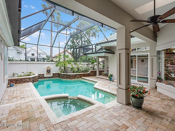 3rd image of 100 DAHLIA Court
