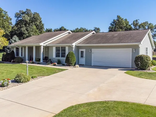 1155 E Country Ln, Shipshewana, IN 46565