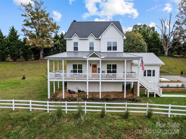 260 Kinloch Ln, Clyde, NC 28721