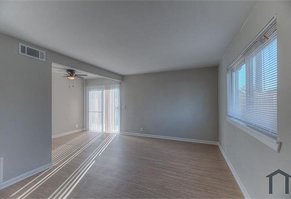 4th image of 5216 E 47th Pl #16