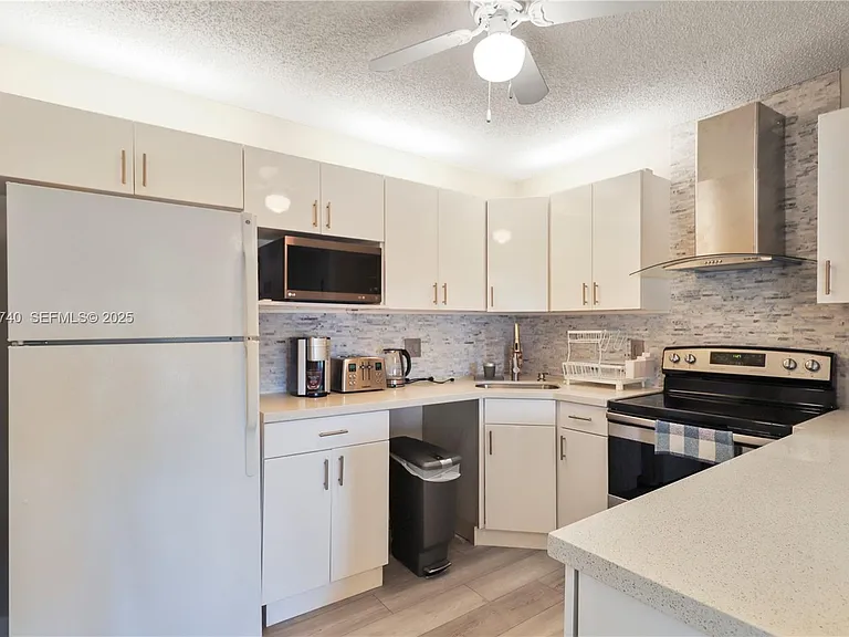 313 Knotty Pine Cir #A-2 — Photo 4